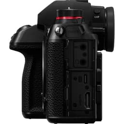 Panasonic Lumix DC-S1 + 24-105mm f/4 Kit (DC-S1ME-K)