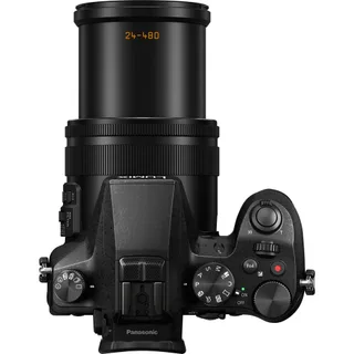 Panasonic Lumix DMC-FZ2000
