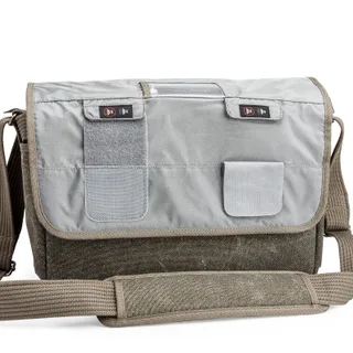 ThinkTank Retrospective® 50 (Black)